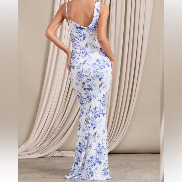 CLUB L LONDON - BLUE FLORAL PRINT ASYMMETRIC NECKLINE COWL MAXI DRESS - Picture 2 of 5